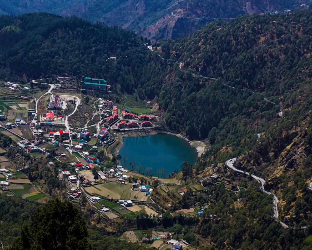 pexels-bharatkholiya827-16829036