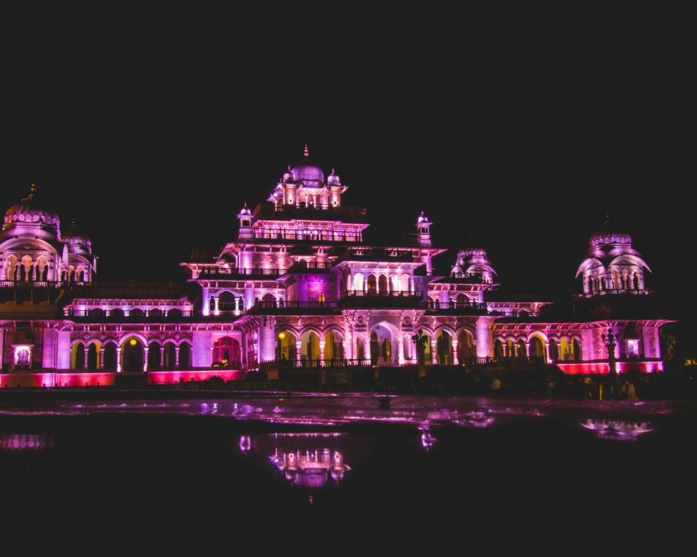 pexels-suketdedhia-1588032